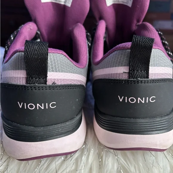 VIONIC Black and Pink Low-Top Sneakers with Rubber Sole - Picture 5 of 13
